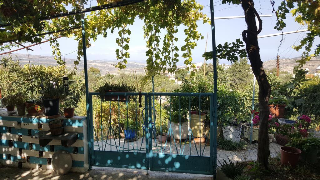 Hostal Faith'S Stone House Simou Exterior foto
